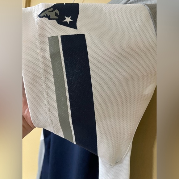 NWOT New England Patriots Majestic Women's Jersey - Picture 7 of 8